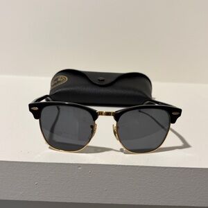 Ray-Ban Clubmaster Black Sunglasses w/ Gold Trim. 51-21-145 Logo case included.